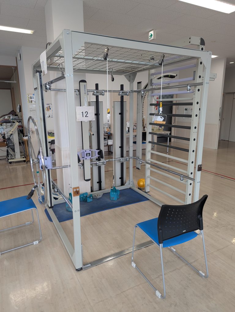 複合トレーニング機器