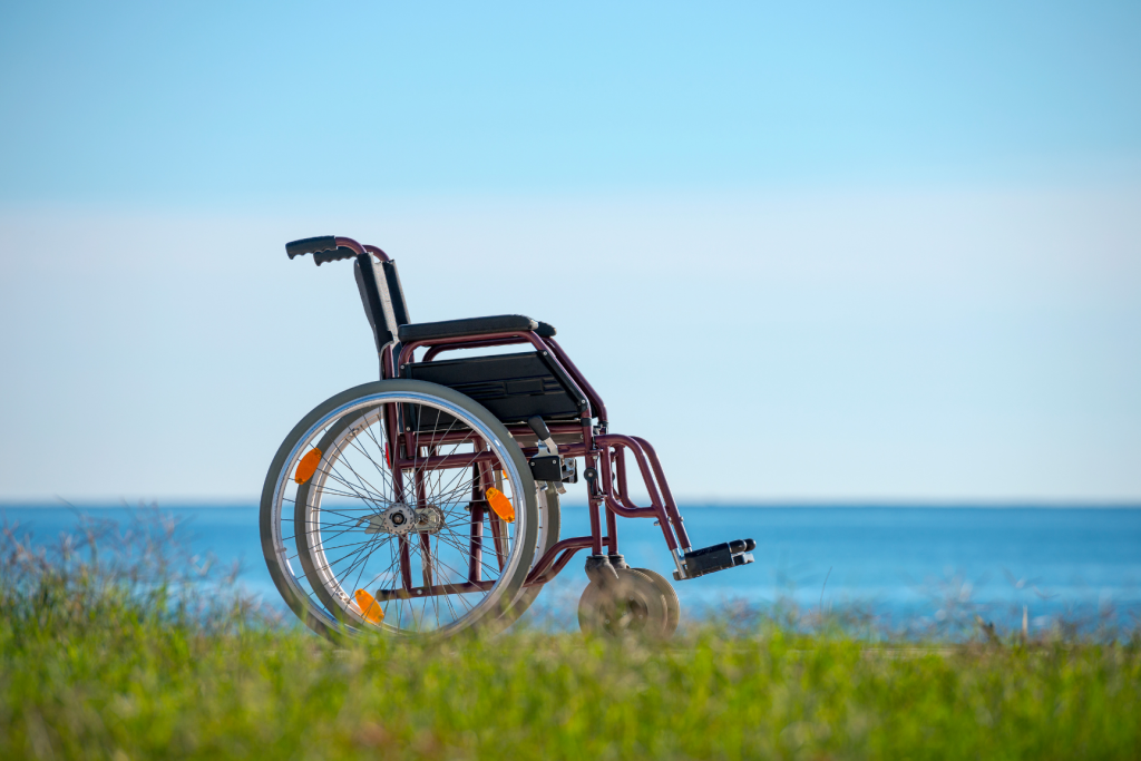 超高級車いす（リクライニングしてすいすい）